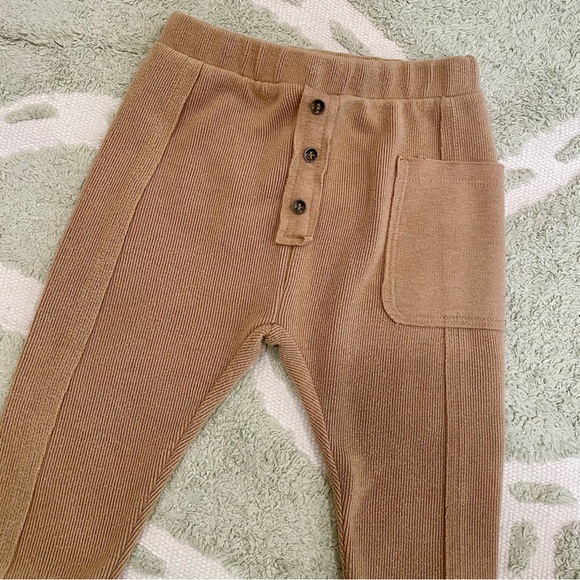 Zara Ribbed Knit Button Front Sweater Jogger Pants in Camel Brown - 12-18 Months - Picture 2 of 4